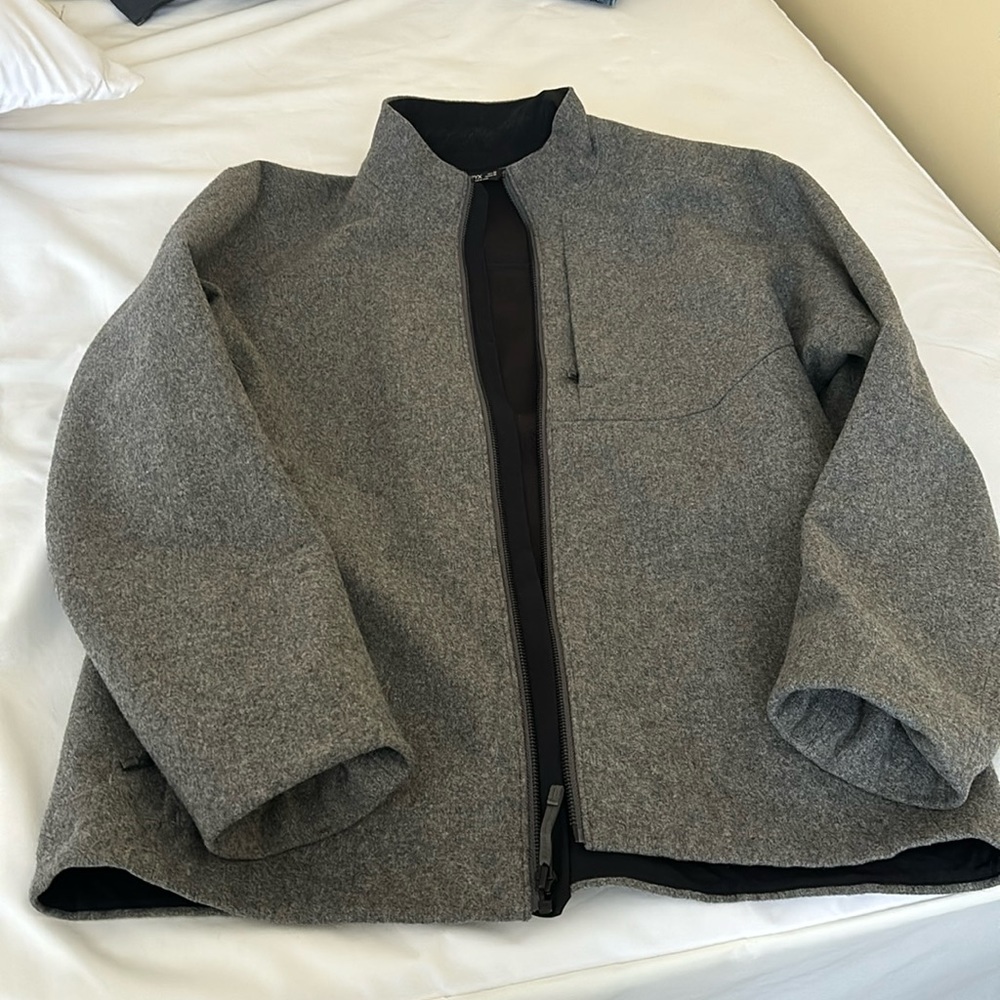 Arc'Teryx middle layer grey men's jacket
